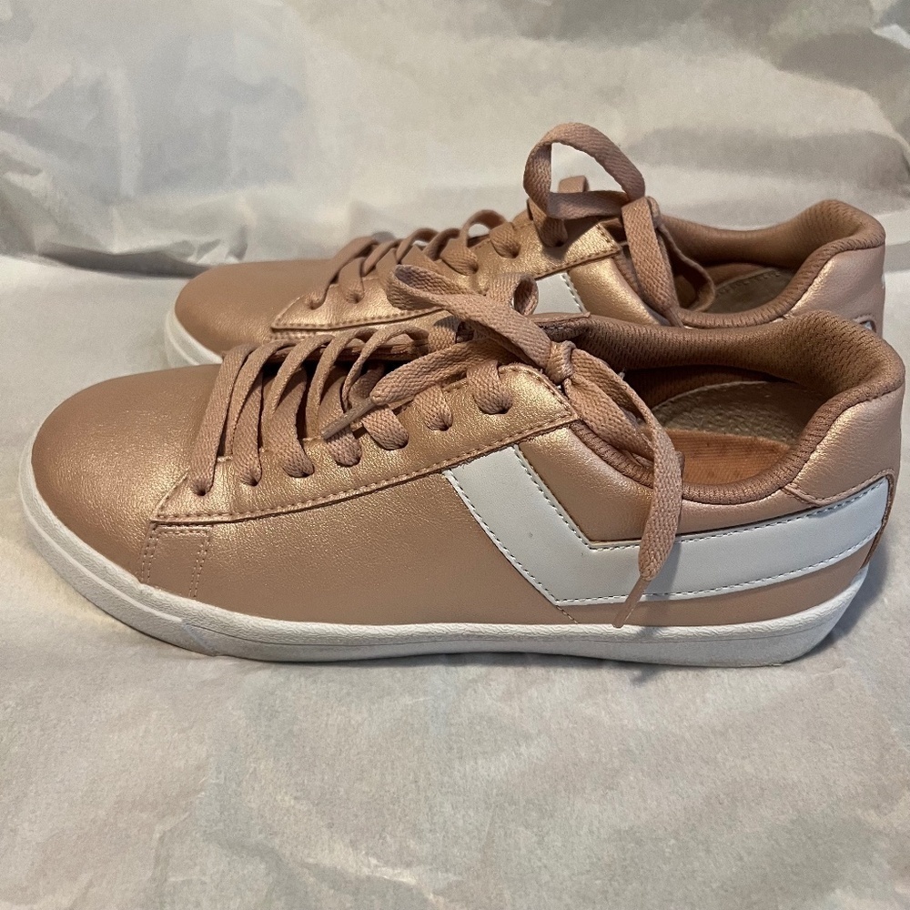 EUC Pony Classic Low Sneakers Metallic Rose Gold Size 9